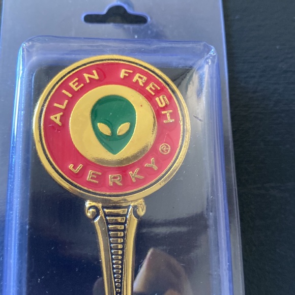 Alien Fresh Jerky baby spoon NIB - Picture 2 of 8